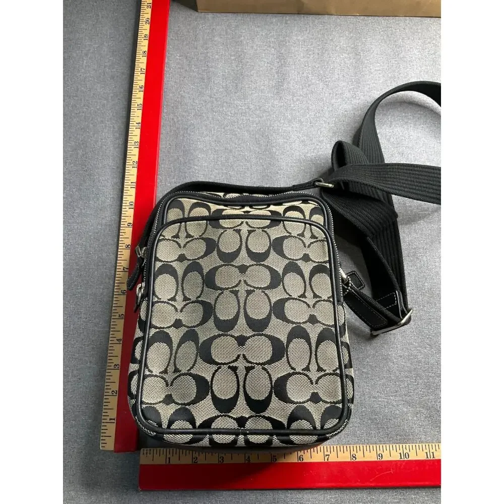 Coach 4270 Vintage International Shoulder Bag Black Signature Canvas Crossbody